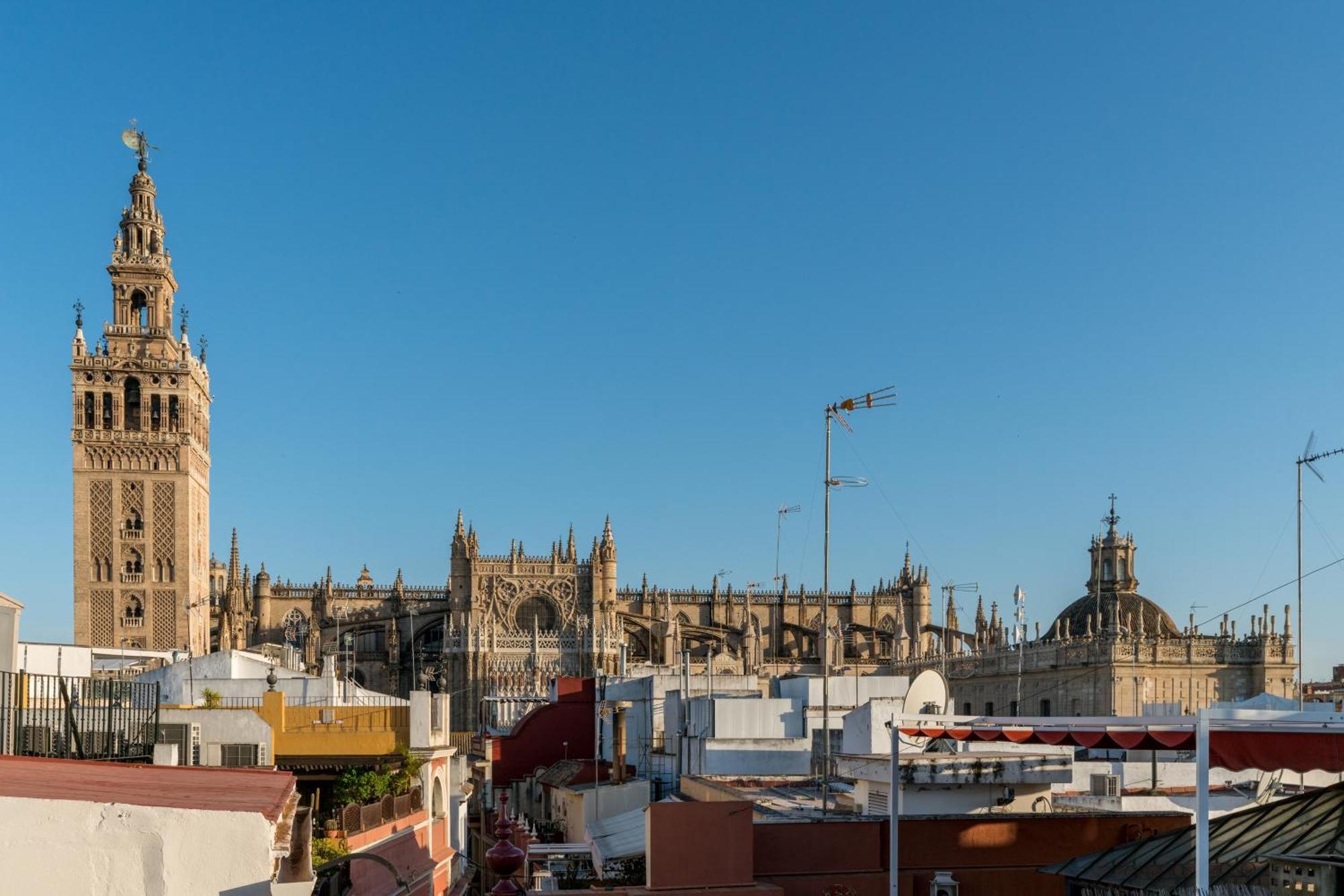 Numa I Alegre Apartments Sevilla Exteriör bild